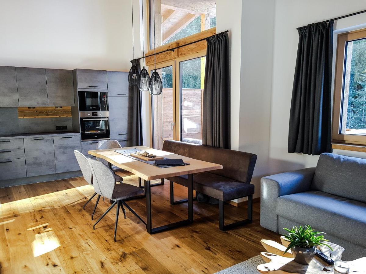 Zeitfrei Chalet Apartments Fieberbrunn Bagian luar foto