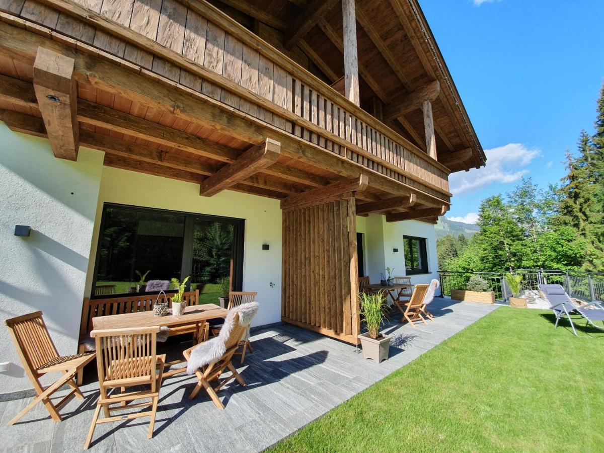 Zeitfrei Chalet Apartments Fieberbrunn Bagian luar foto