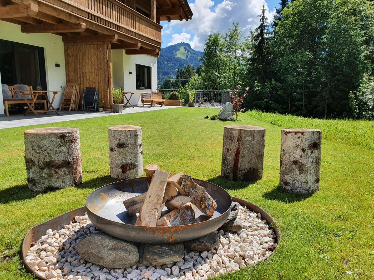 Zeitfrei Chalet Apartments Fieberbrunn Bagian luar foto