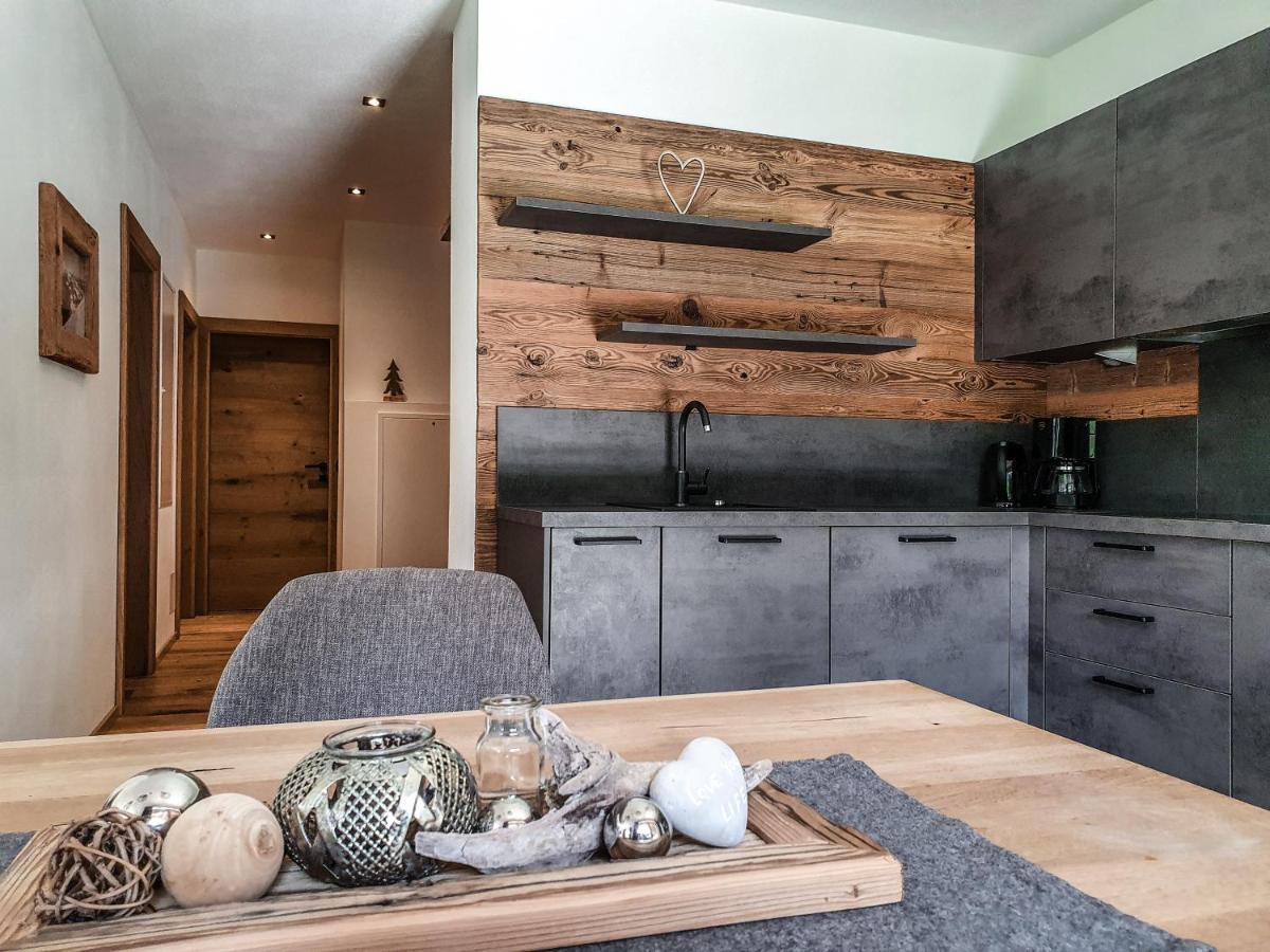 Zeitfrei Chalet Apartments Fieberbrunn Bagian luar foto