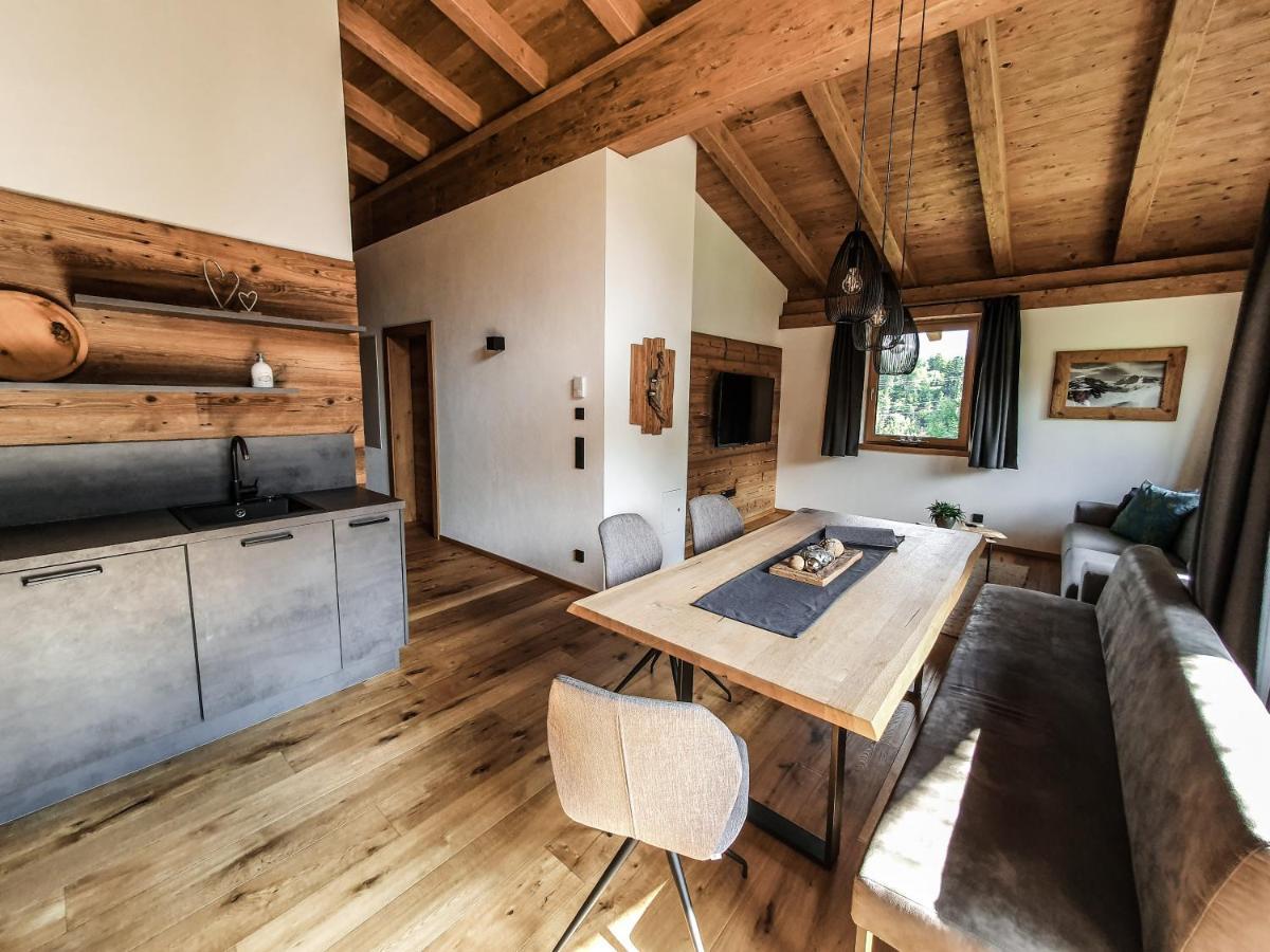 Zeitfrei Chalet Apartments Fieberbrunn Bagian luar foto