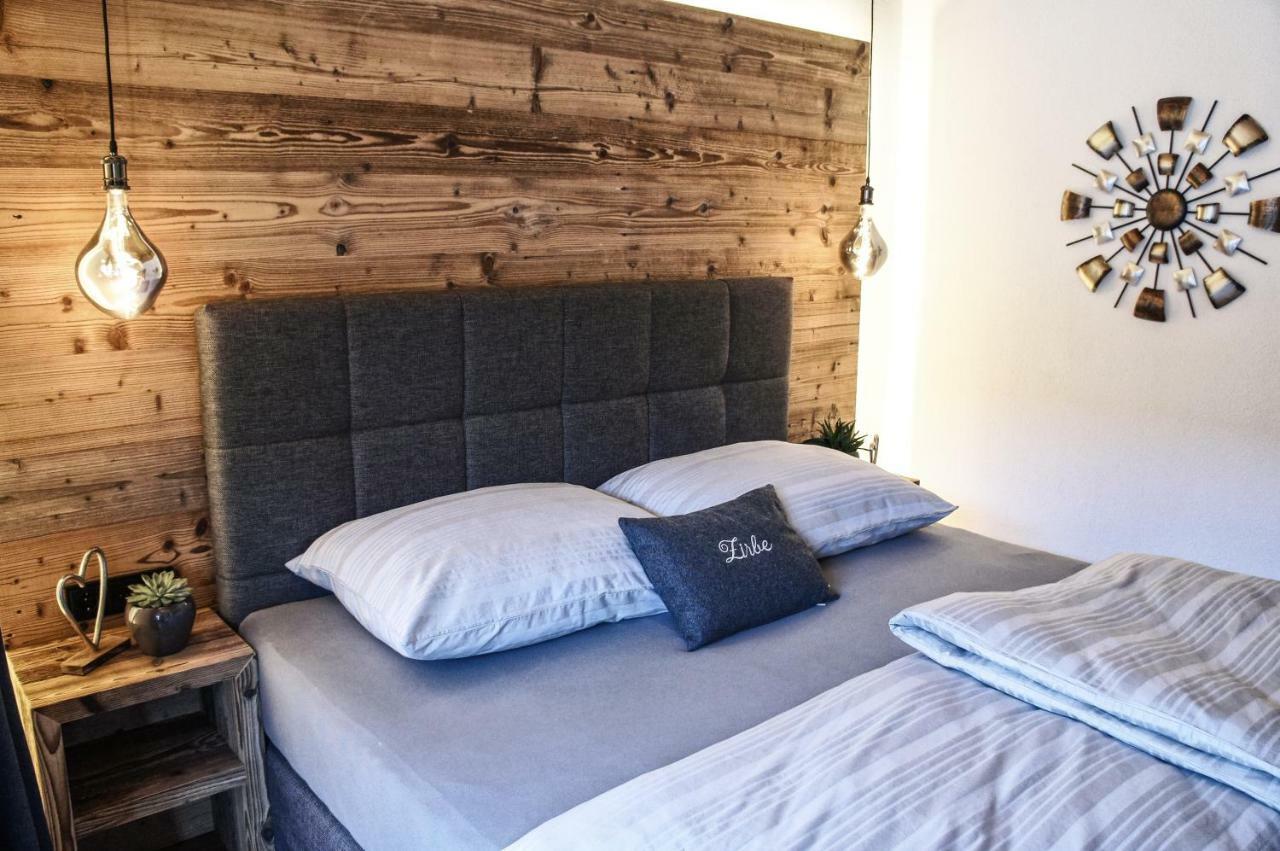 Zeitfrei Chalet Apartments Fieberbrunn Bagian luar foto
