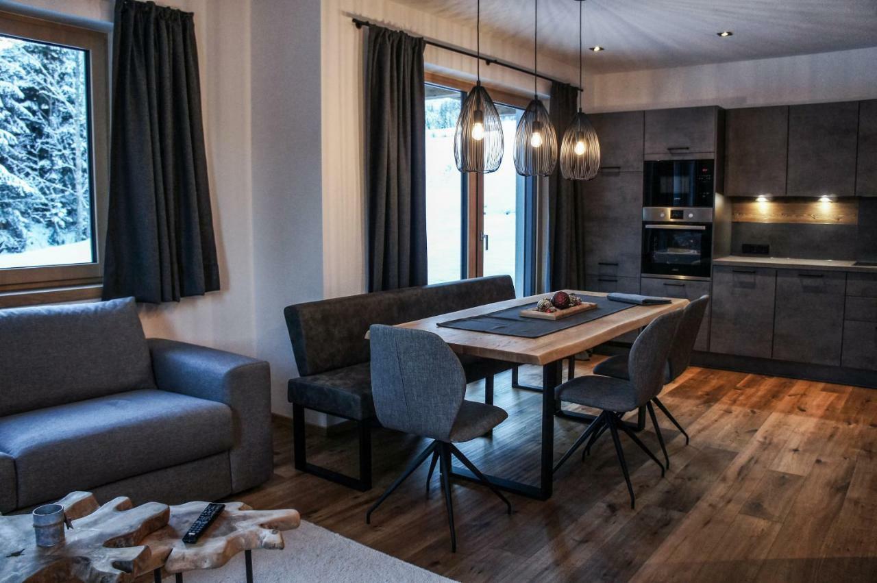 Zeitfrei Chalet Apartments Fieberbrunn Bagian luar foto