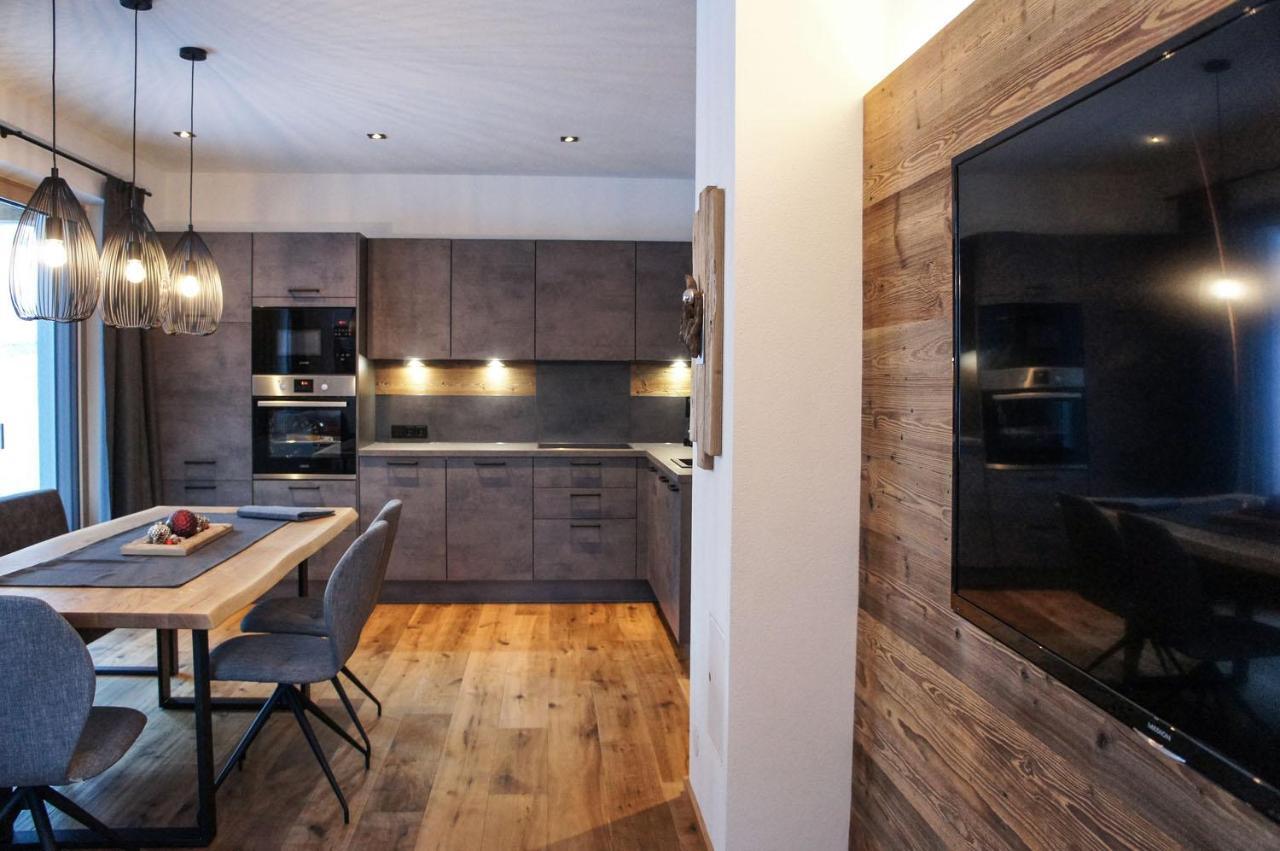 Zeitfrei Chalet Apartments Fieberbrunn Bagian luar foto