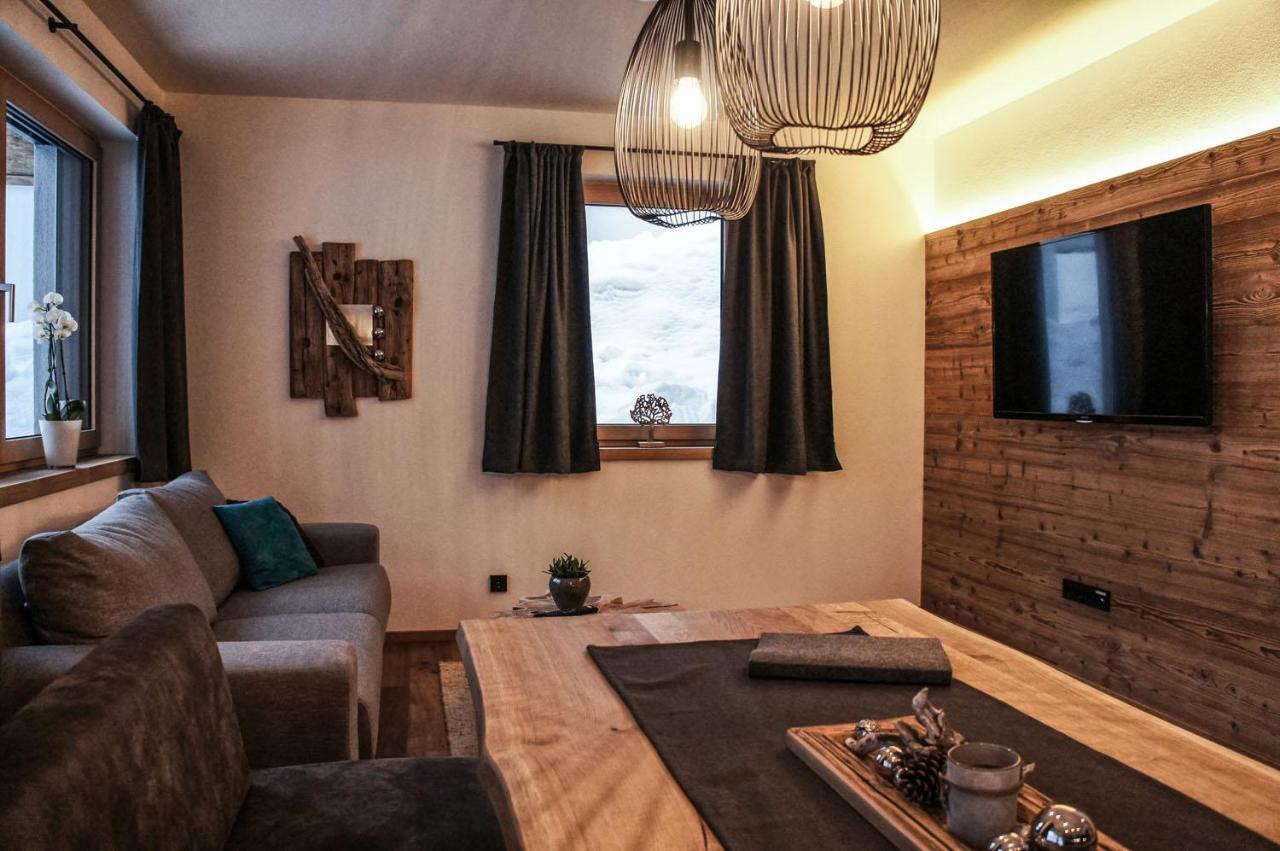 Zeitfrei Chalet Apartments Fieberbrunn Bagian luar foto