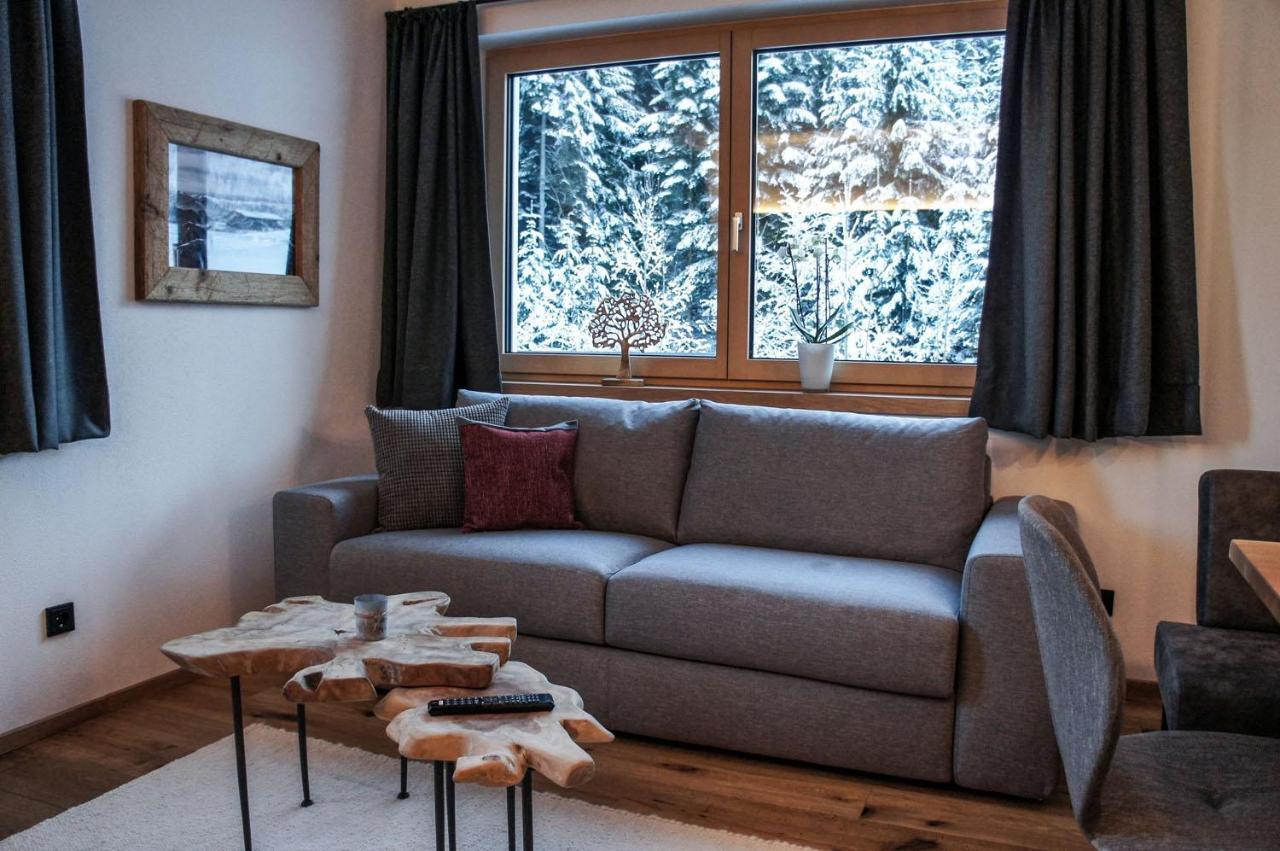 Zeitfrei Chalet Apartments Fieberbrunn Bagian luar foto